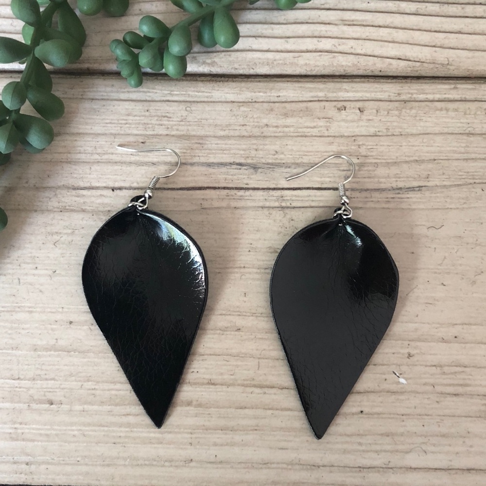 ❤️ 5 for $25 Black Faux leather earrings